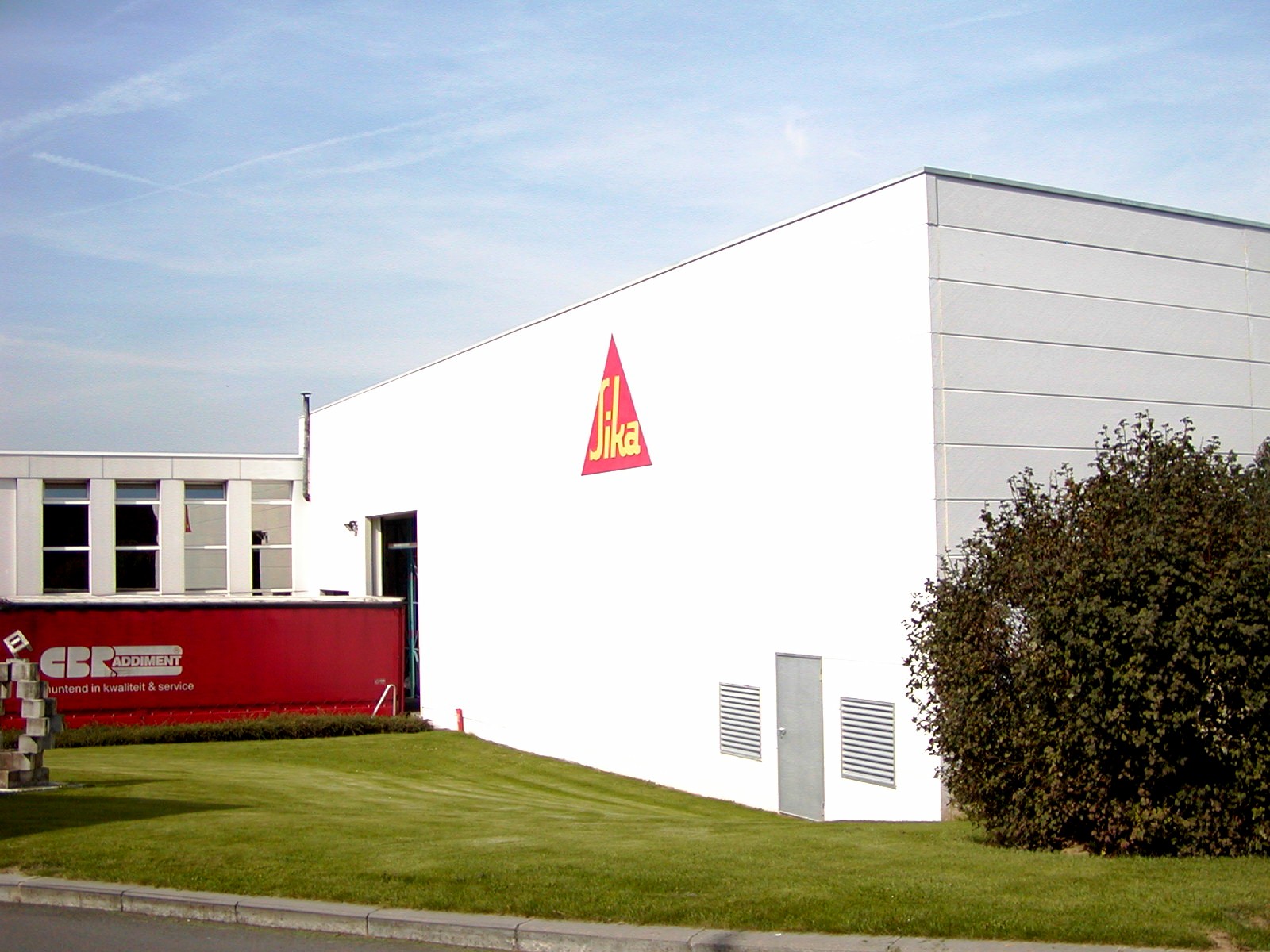 Bâtiment de Bureaux et dépots à Evere Année 2000